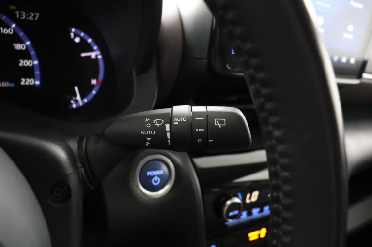 Toyota Yaris Cross - 1.5 Hybrid Executive 31