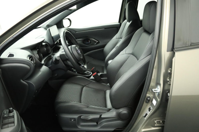 Toyota Yaris - 1.5 Hybrid Executive 17