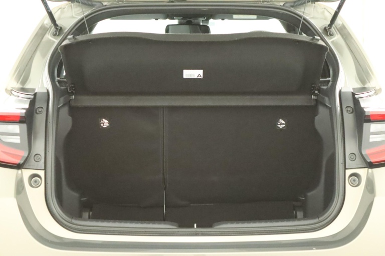 Toyota Yaris - 1.5 Hybrid Executive 23