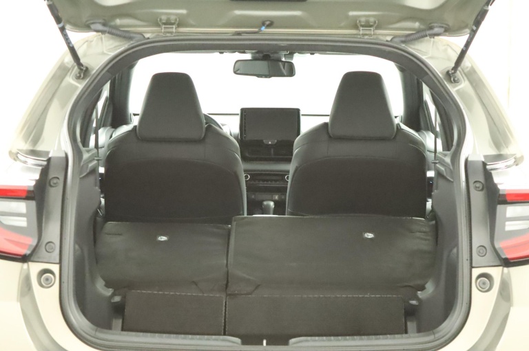 Toyota Yaris - 1.5 Hybrid Executive 26