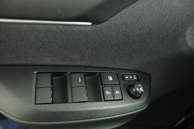 Toyota Yaris - 1.5 Hybrid Executive 29
