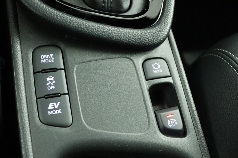 Toyota Yaris - 1.5 Hybrid Executive 56