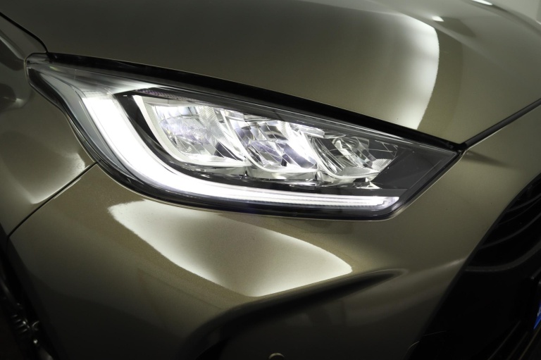 Toyota Yaris - 1.5 Hybrid Executive 64