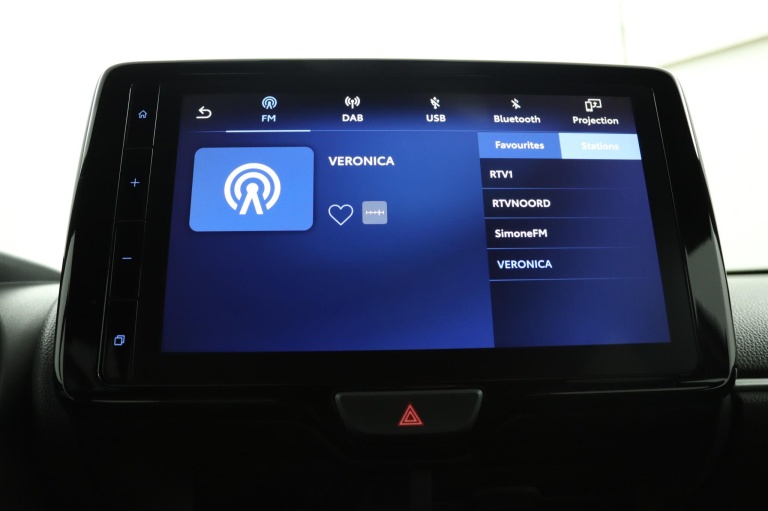 Toyota Yaris - 1.5 Hybrid Executive 8