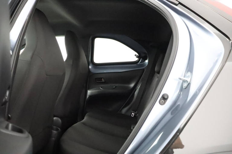 Toyota Aygo X - 1.0 VVT-i MT Pulse 15