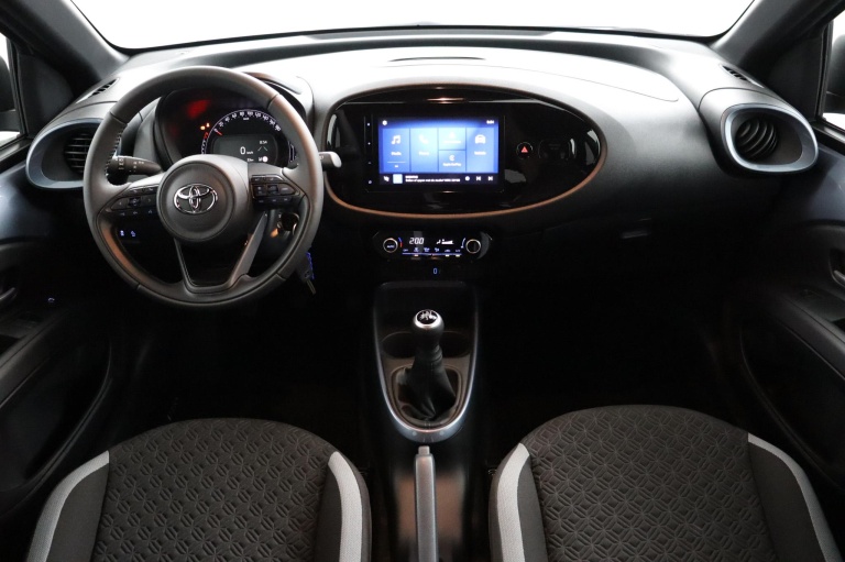 Toyota Aygo X - 1.0 VVT-i MT Pulse 16