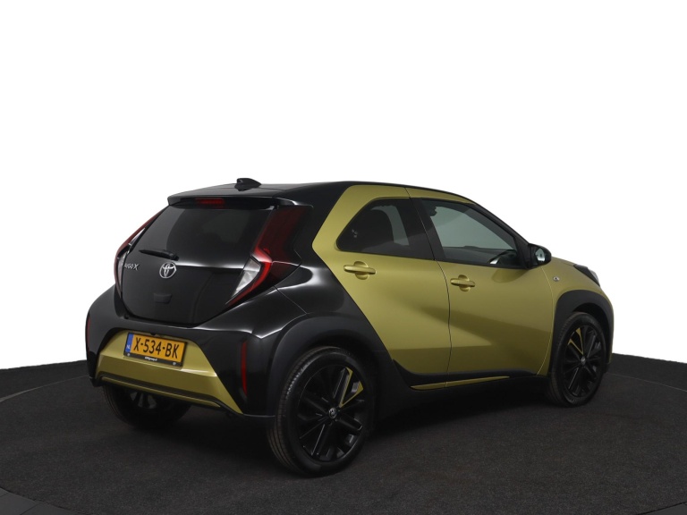 Toyota Aygo X - 1.0 VVT-i S-CVT Pulse 2