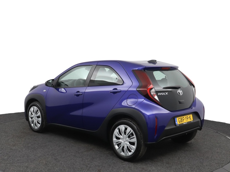 Toyota Aygo X - 1.0 VVT-i MT Play 12