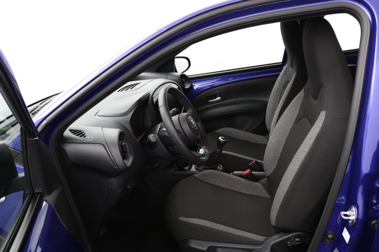 Toyota Aygo X - 1.0 VVT-i MT Play 17