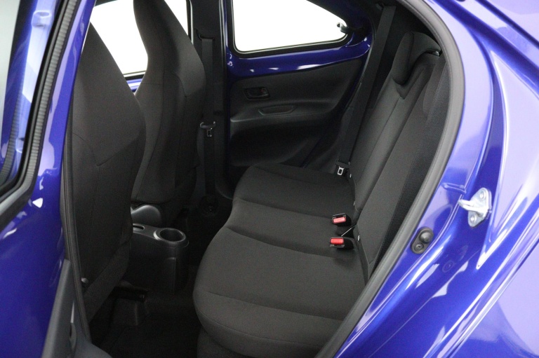 Toyota Aygo X - 1.0 VVT-i MT Play 18