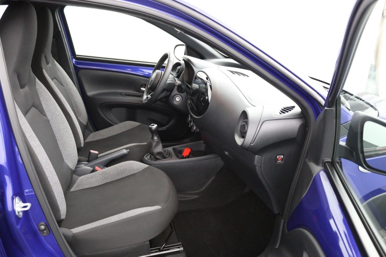Toyota Aygo X - 1.0 VVT-i MT Play 22