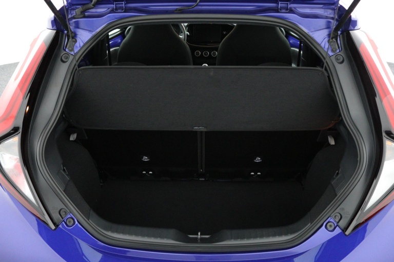 Toyota Aygo X - 1.0 VVT-i MT Play 23