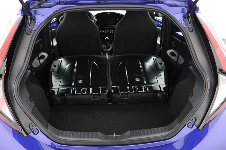 Toyota Aygo X - 1.0 VVT-i MT Play 26