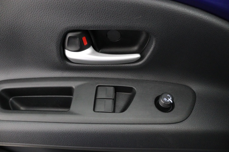 Toyota Aygo X - 1.0 VVT-i MT Play 28