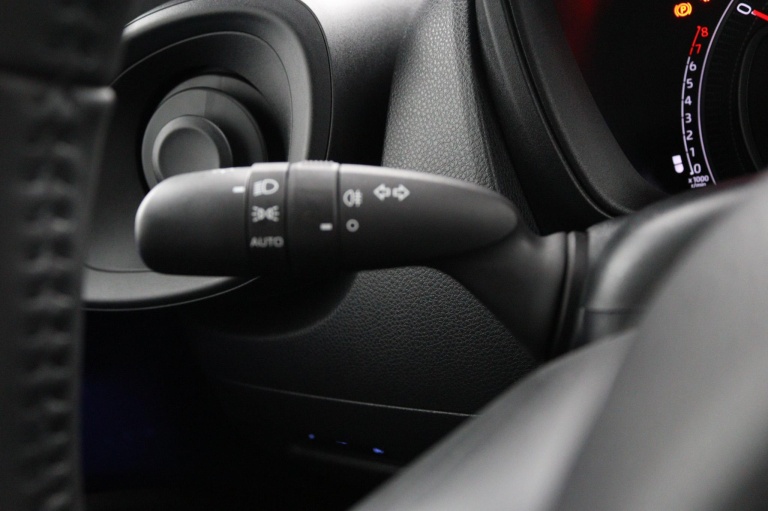 Toyota Aygo X - 1.0 VVT-i MT Play 30