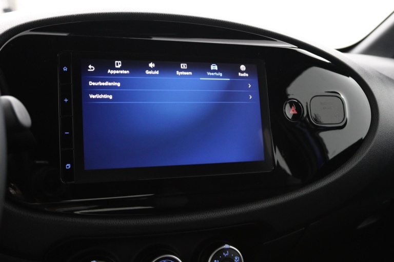 Toyota Aygo X - 1.0 VVT-i MT Play 42