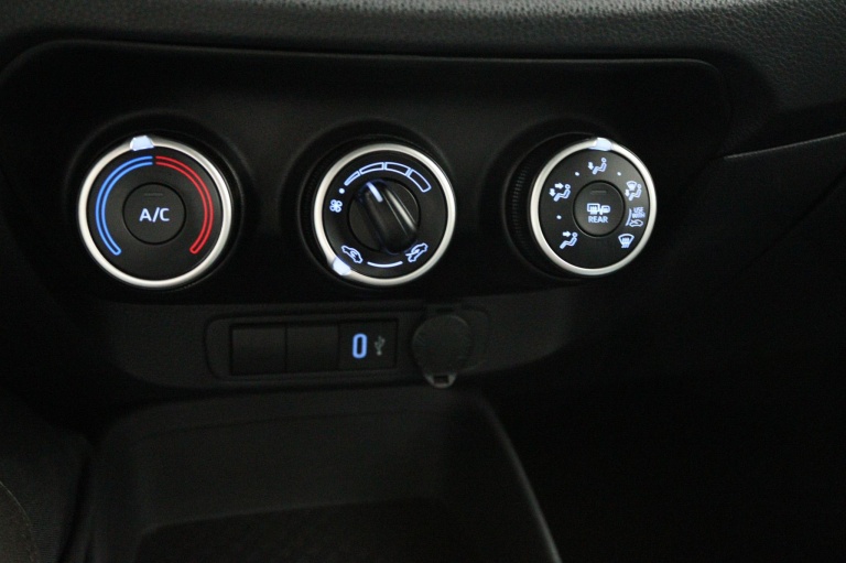 Toyota Aygo X - 1.0 VVT-i MT Play 7