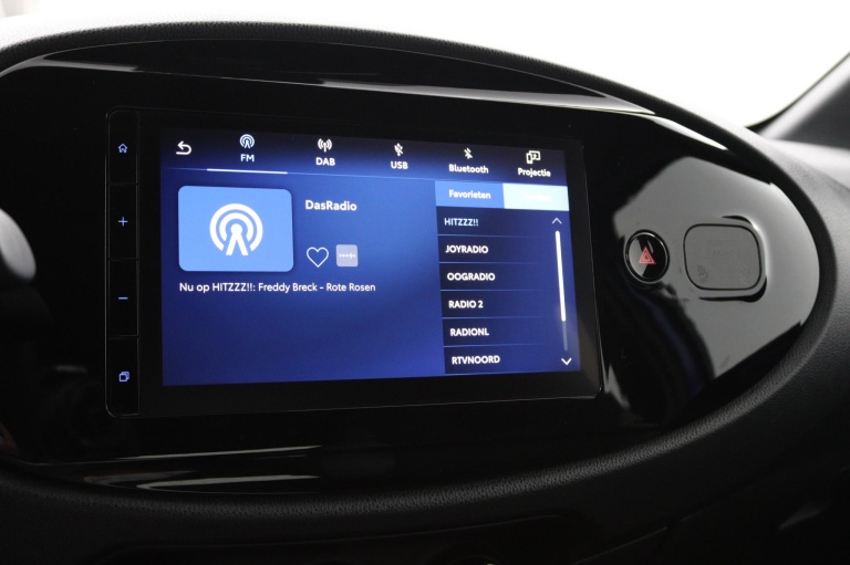 Toyota Aygo X - 1.0 VVT-i MT Play 8