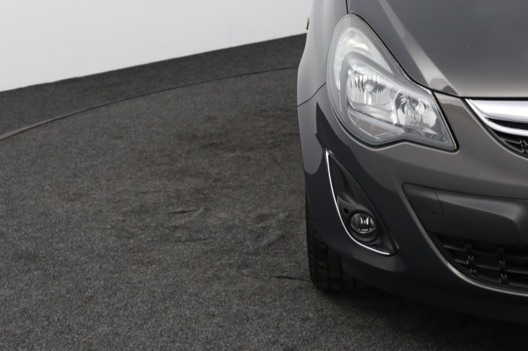 Opel Corsa - 1.2-16V BlitZ 32