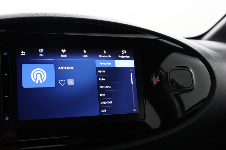 Toyota Aygo X - 1.0 VVT-i MT Play 13