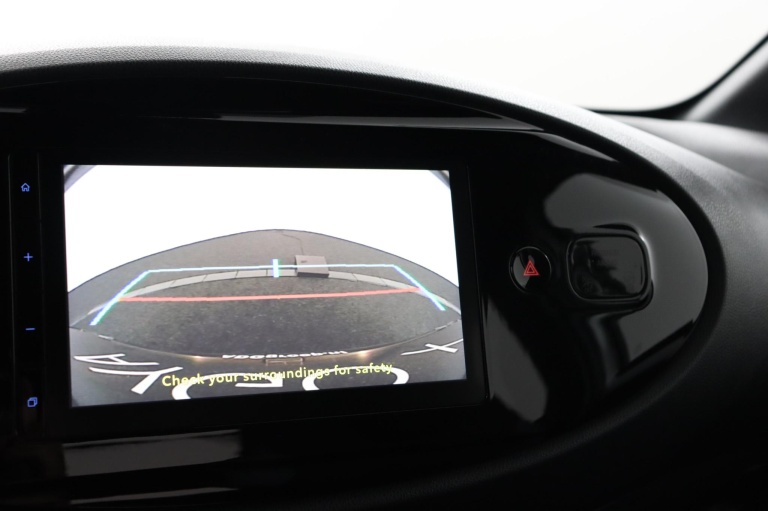 Toyota Aygo X - 1.0 VVT-i MT Play 14