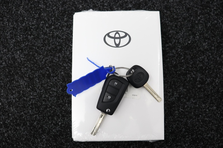 Toyota Aygo X - 1.0 VVT-i MT Play 15