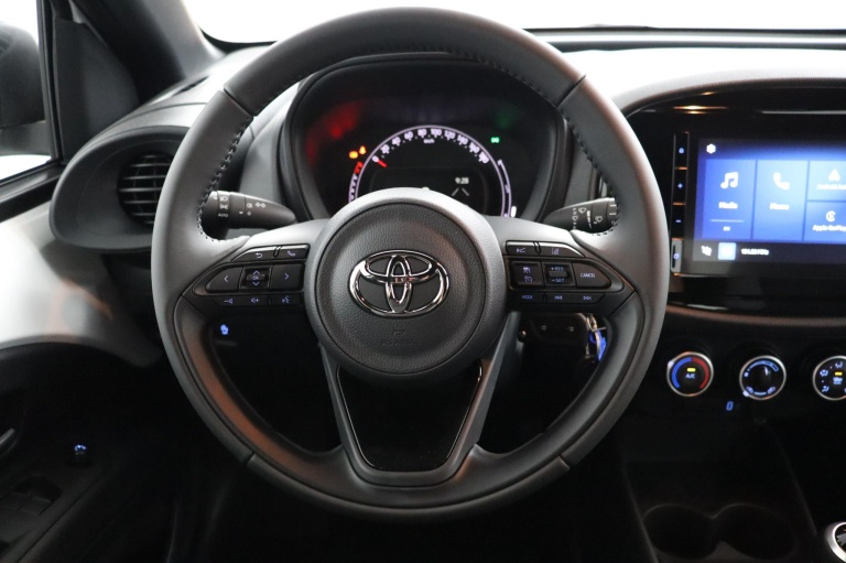 Toyota Aygo X - 1.0 VVT-i MT Play 18