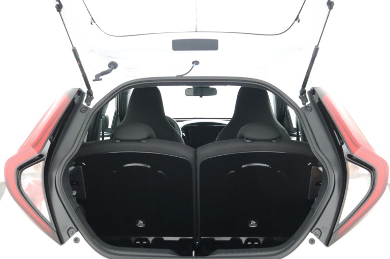 Toyota Aygo X - 1.0 VVT-i MT Play 21