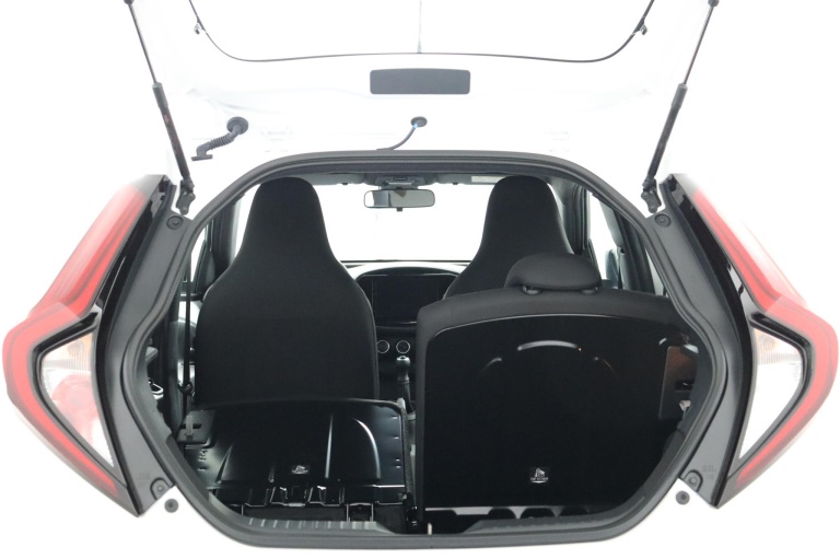 Toyota Aygo X - 1.0 VVT-i MT Play 23