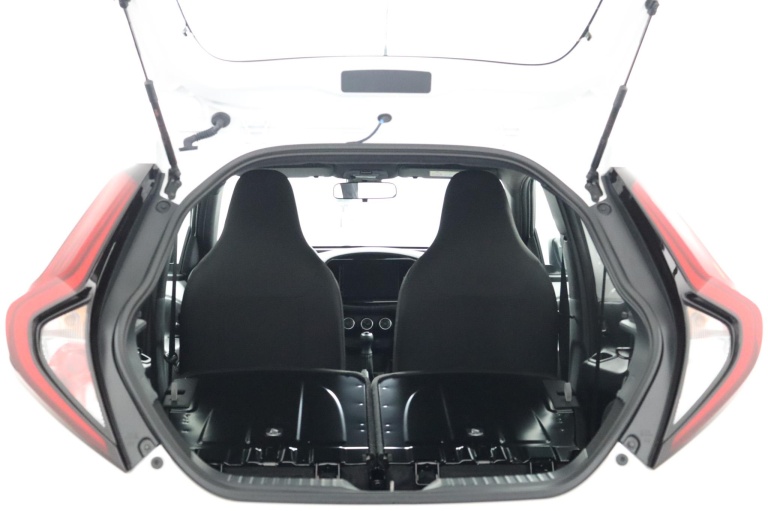 Toyota Aygo X - 1.0 VVT-i MT Play 24