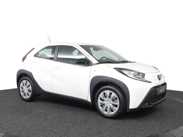 Toyota Aygo X - 1.0 VVT-i MT Play 3