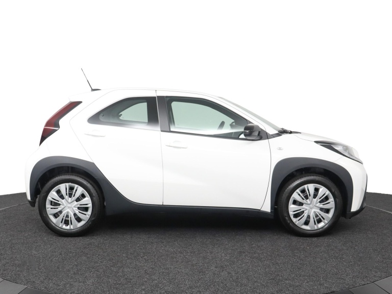 Toyota Aygo X - 1.0 VVT-i MT Play 5