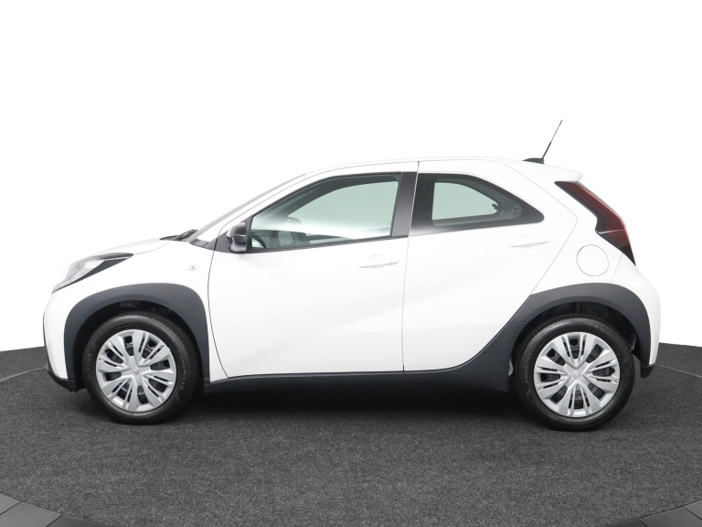 Toyota Aygo X - 1.0 VVT-i MT Play 9