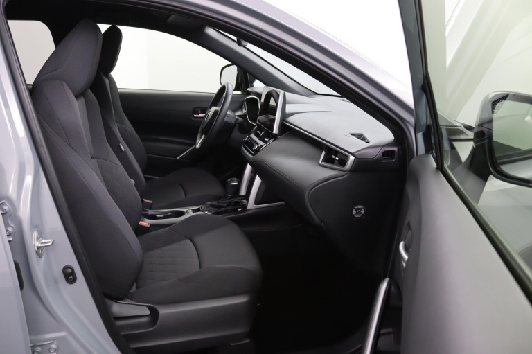Toyota Corolla Cross - Hybrid 140 Dynamic 11