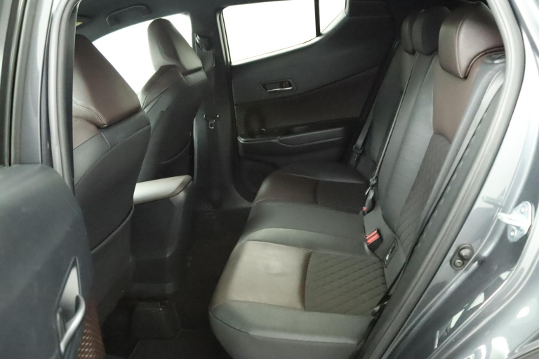 Toyota C-HR - 1.8 Hybrid Executive 18