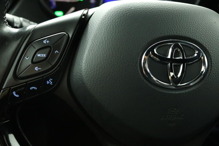 Toyota C-HR - 1.8 Hybrid Executive 19