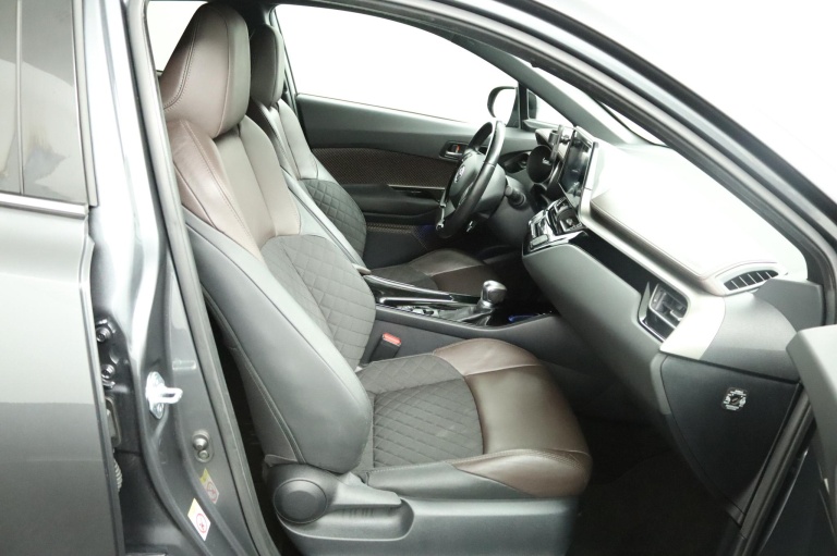 Toyota C-HR - 1.8 Hybrid Executive 22