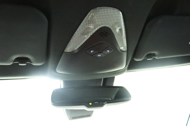Toyota C-HR - 1.8 Hybrid Executive 33
