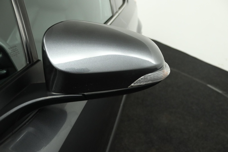 Toyota C-HR - 1.8 Hybrid Executive 37