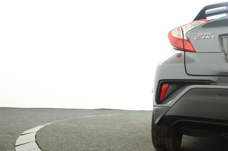 Toyota C-HR - 1.8 Hybrid Executive 40