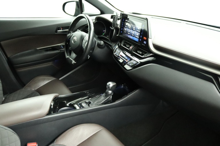 Toyota C-HR - 1.8 Hybrid Executive 64