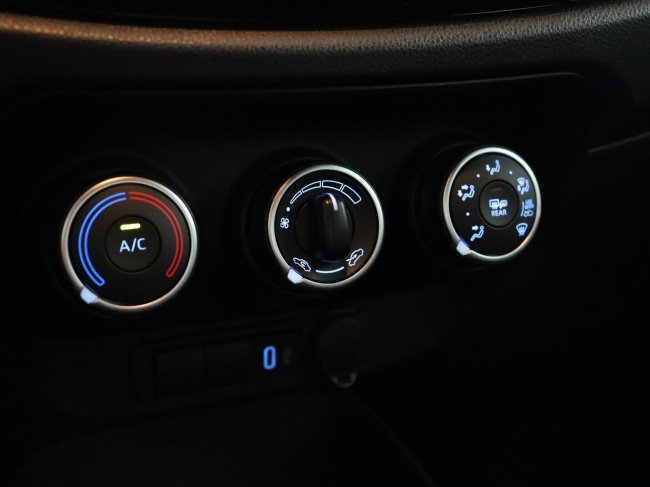 Toyota Aygo X - 1.0 VVT-i MT Play