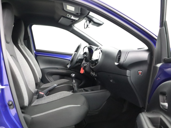 Toyota Aygo X - 1.0 VVT-i MT Play
