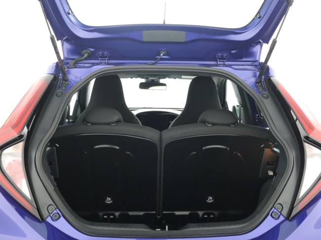 Toyota Aygo X - 1.0 VVT-i MT Play