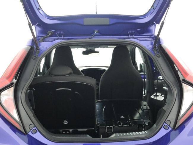 Toyota Aygo X - 1.0 VVT-i MT Play