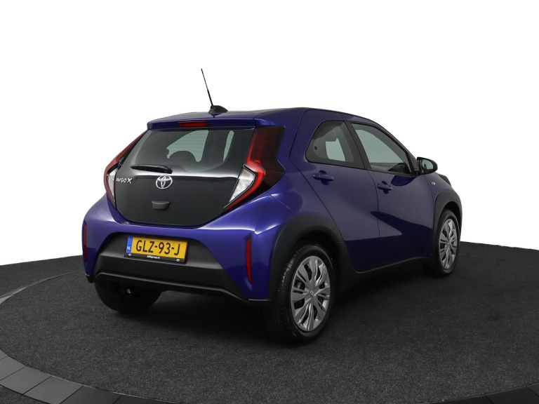 Toyota Aygo X - 1.0 VVT-i MT Play 6