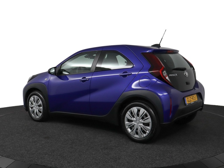 Toyota Aygo X - 1.0 VVT-i MT Play 8