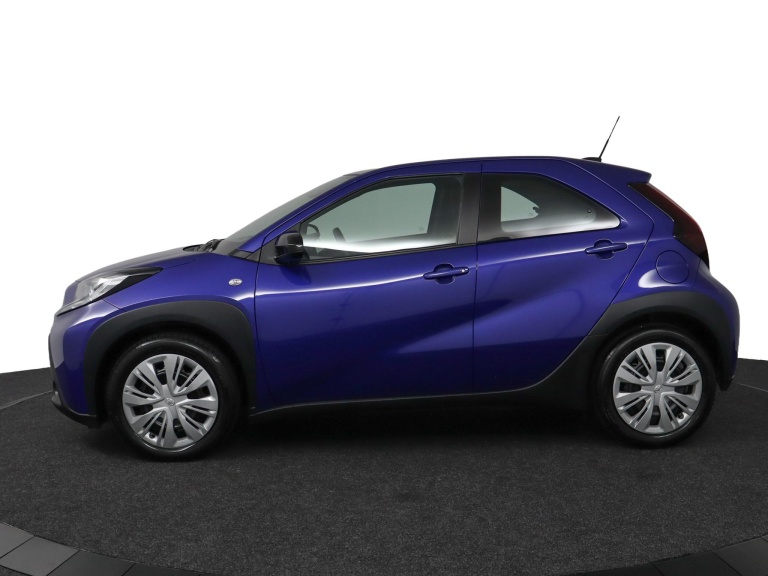 Toyota Aygo X - 1.0 VVT-i MT Play 9