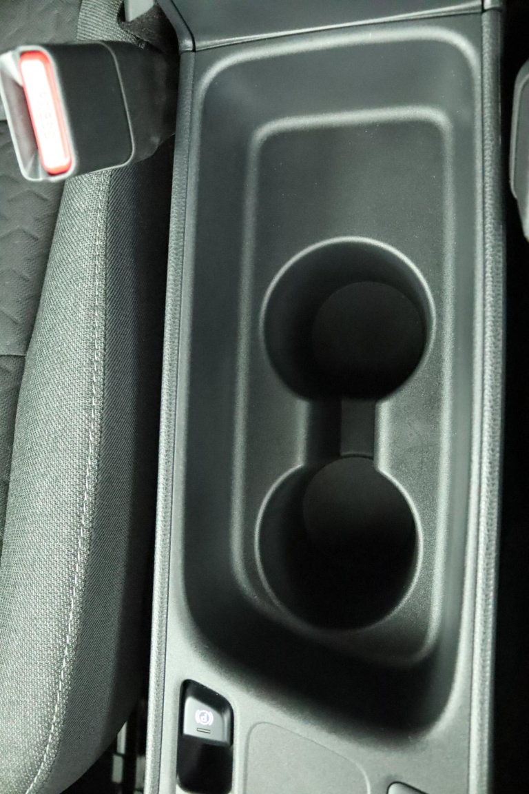 Toyota Yaris Cross - 1.5 Hybrid First Edition 57