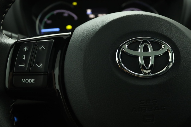 Toyota Yaris - 1.5 Hybrid Premium 19